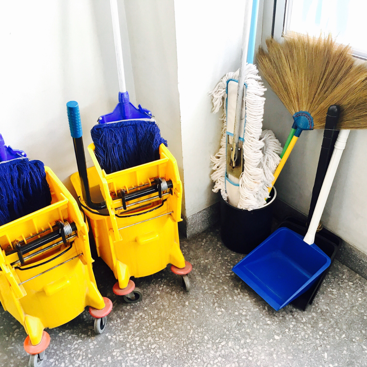 Cleaning Tools – Source One Distributors
